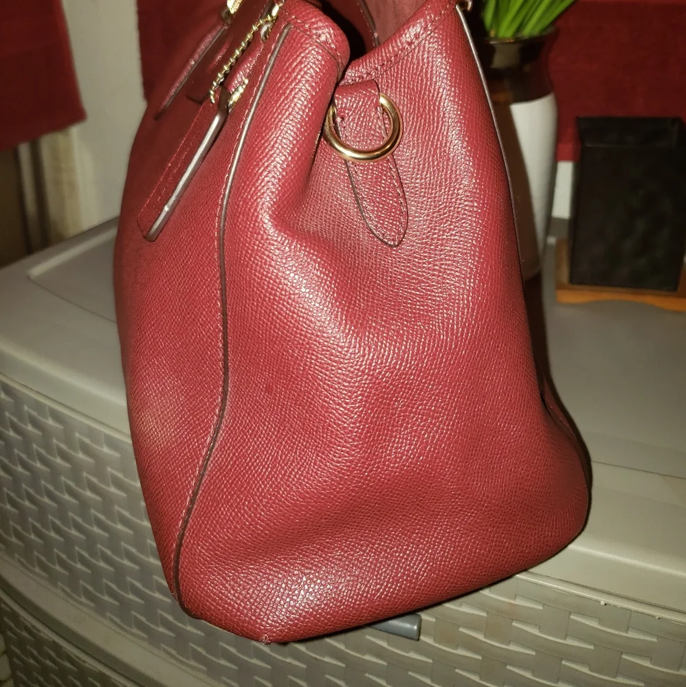 Coach - Picture 5 of 7